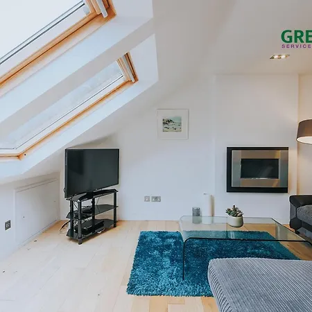 The Penthouse Newquay: Spacious Family Retreat with Sun Terrace Newquay  Exterior photo